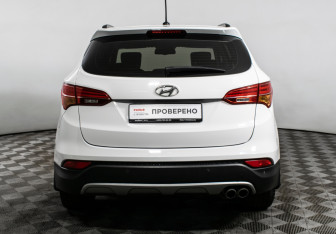 Подержанный автомобиль Hyundai Santa Fe 2013 года (6 фото)