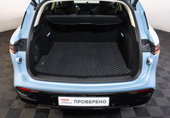 Подержанный автомобиль Voyah Free 2022 года (10 фото)