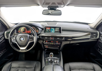 Подержанный автомобиль BMW X6 2019 года (14 фото)