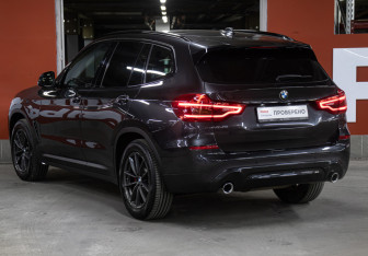 Подержанный автомобиль BMW X3 2019 года (7 фото)