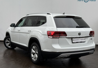 Подержанный автомобиль Volkswagen Teramont 2019 года (7 фото)