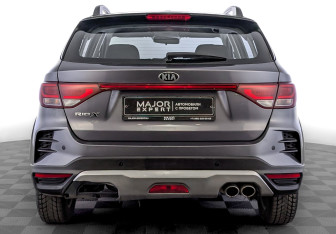 Подержанный автомобиль Kia Rio Hatchback 2021 года (6 фото)