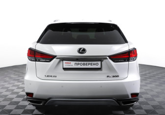 Подержанный автомобиль Lexus RX 2020 года (6 фото)