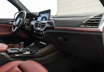 Подержанный автомобиль BMW X3 2022 года (15 фото)