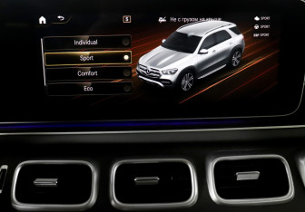 Подержанный автомобиль Mercedes-Benz GLE 2019 года (22 фото)