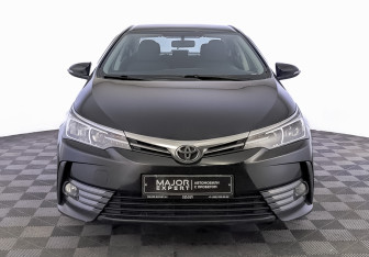 Подержанный автомобиль Toyota Corolla Sedan 2018 года (2 фото)