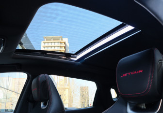 Подержанный автомобиль Jetour Dashing 2023 года (16 фото)