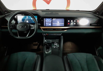 Подержанный автомобиль Geely Monjaro 2023 года (8 фото)
