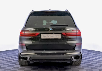 Подержанный автомобиль BMW X7 2021 года (6 фото)