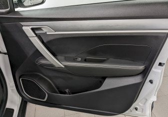 Подержанный автомобиль Geely Coolray 2022 года (18 фото)