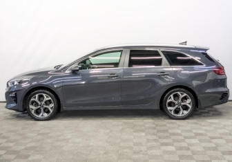 Подержанный автомобиль Kia Ceed Wagon 2019 года (8 фото)