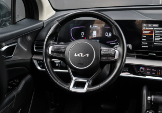 Подержанный автомобиль Kia Sportage 2023 года (12 фото)
