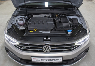 Подержанный автомобиль Volkswagen Passat Wagon 2019 года (9 фото)