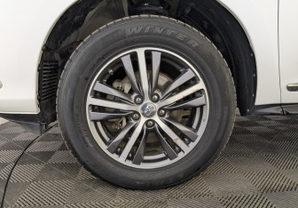 Подержанный автомобиль Infiniti QX60 2018 года (12 фото)