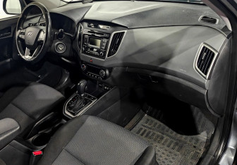 Подержанный автомобиль Hyundai Creta 2018 года (12 фото)