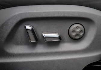 Подержанный автомобиль Audi Q5 2014 года (8 фото)