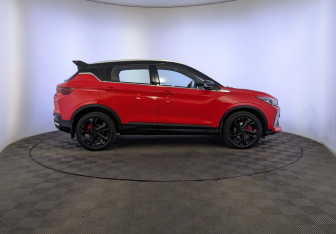 Подержанный автомобиль Geely Coolray 2024 года (4 фото)