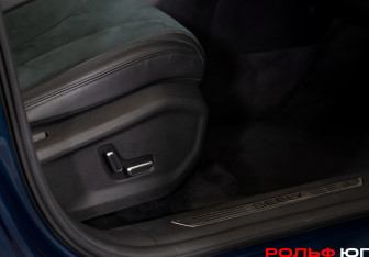 Подержанный автомобиль Geely Monjaro 2023 года (18 фото)