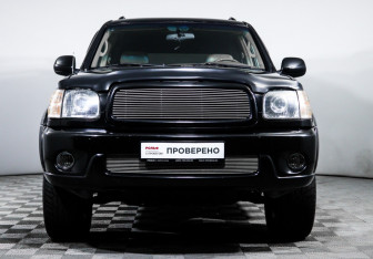 Подержанный автомобиль Toyota Sequoia 2004 года (2 фото)