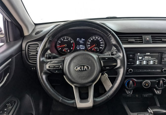 Подержанный автомобиль Kia Rio Hatchback 2021 года (21 фото)