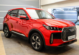 Подержанный автомобиль Chery Tiggo 4 2025 года (3 фото)