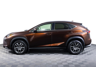 Подержанный автомобиль Lexus NX 2017 года (8 фото)