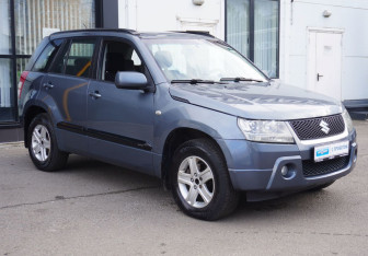 Подержанный автомобиль Suzuki Grand Vitara 2006 года (3 фото)