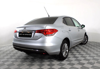 Подержанный автомобиль Citroen C4 Sedan 2021 года (3 фото)