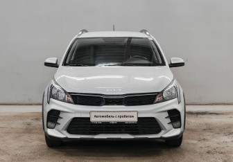 Подержанный автомобиль Kia Rio Hatchback 2021 года (2 фото)