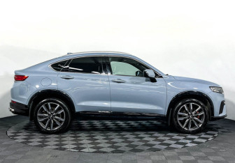 Подержанный автомобиль Geely Tugella 2023 года (4 фото)