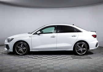 Подержанный автомобиль Audi A3 Sedan 2021 года (8 фото)