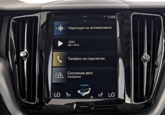 Подержанный автомобиль Volvo XC60 2019 года (17 фото)