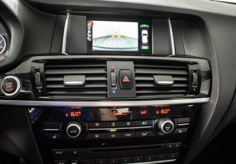Подержанный автомобиль BMW X3 2017 года (14 фото)