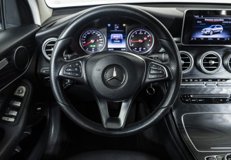 Подержанный автомобиль Mercedes-Benz GLC Coupe 2017 года (14 фото)