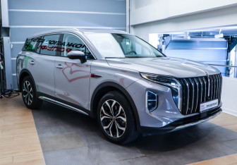 Подержанный автомобиль Hongqi HS7 2025 года (3 фото)