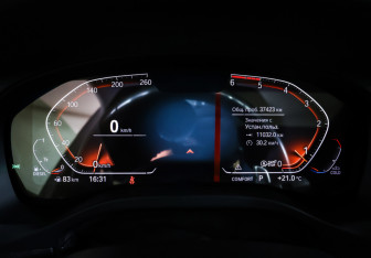 Подержанный автомобиль BMW X4 2020 года (16 фото)