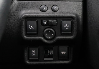 Подержанный автомобиль Nissan Note 2016 года (18 фото)