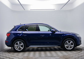 Подержанный автомобиль Audi Q5 2017 года (4 фото)