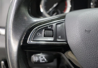 Подержанный автомобиль Skoda Karoq 2020 года (15 фото)