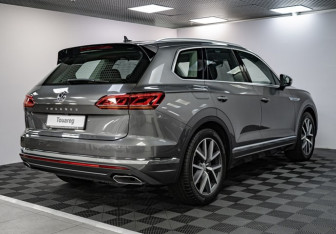 Новый Volkswagen Touareg 2024 (4 фото)