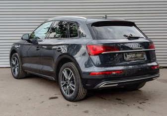 Подержанный автомобиль Audi Q5 2021 года (7 фото)
