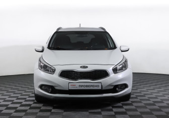 Подержанный автомобиль Kia Ceed Wagon 2015 года (2 фото)