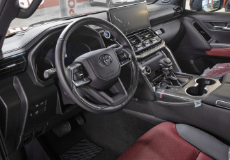 Новый Toyota Land Cruiser Suv 2022 (16 фото)