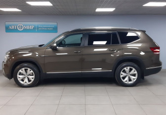 Подержанный автомобиль Volkswagen Teramont 2019 года (8 фото)