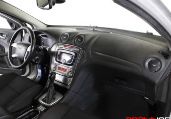 Подержанный автомобиль Ford Mondeo Sedan 2009 года (9 фото)