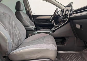 Подержанный автомобиль Haval M6 2023 года (10 фото)