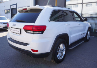 Подержанный автомобиль Jeep Grand Cherokee 2018 года (5 фото)