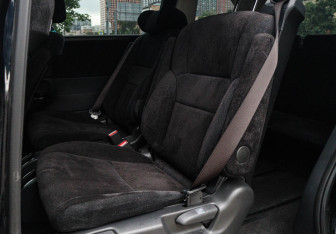 Подержанный автомобиль Honda Odyssey Minivan 2024 года (9 фото)