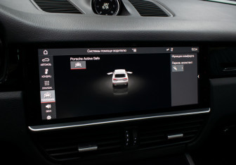 Подержанный автомобиль Porsche Cayenne 2018 года (18 фото)
