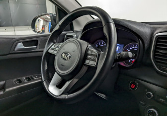 Подержанный автомобиль Kia Sportage 2021 года (22 фото)